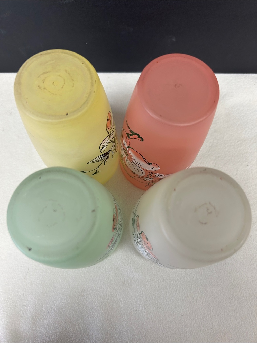 Vintage set of 4 frosted glass “Dogwood Design” 5..5” tumblers by Anchor Hocking - Picture 15 of 16